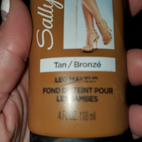 Sally Handson air brush Sold - Picture 3 of 6